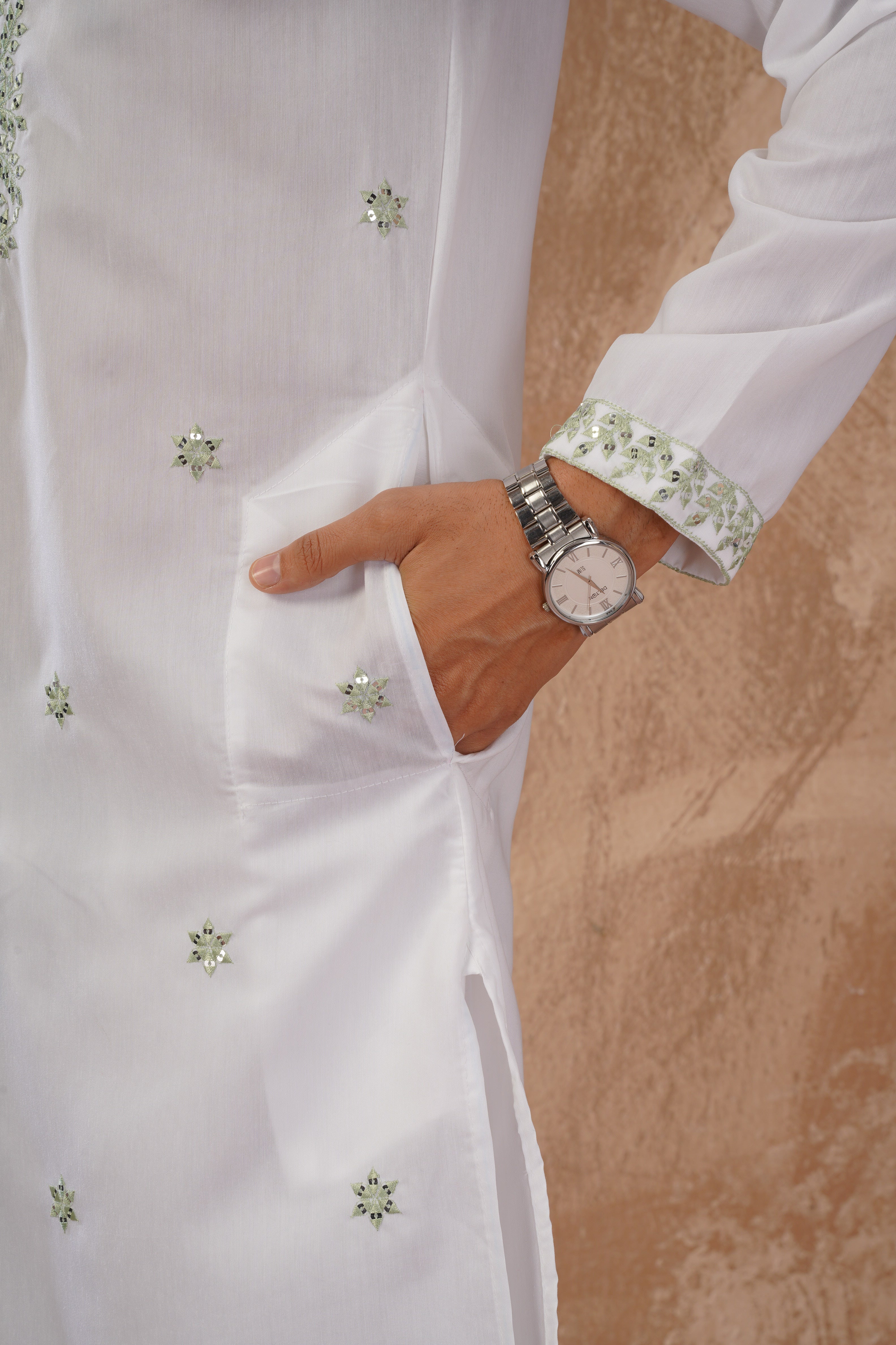 Green Sequin Motif Neckwork Embroidery Kurta Set