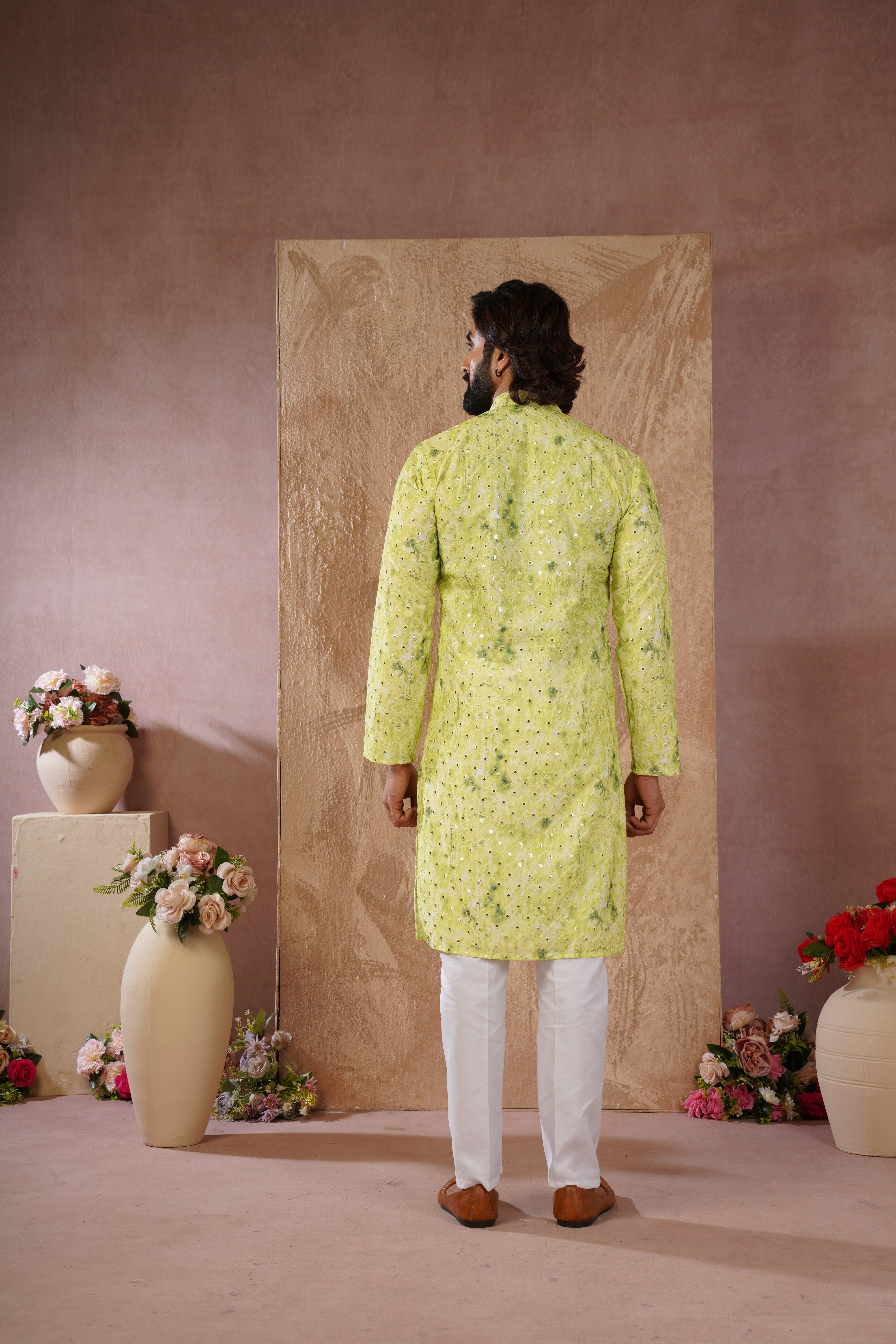 Classic green tie-dye kurta set with sequin glow
