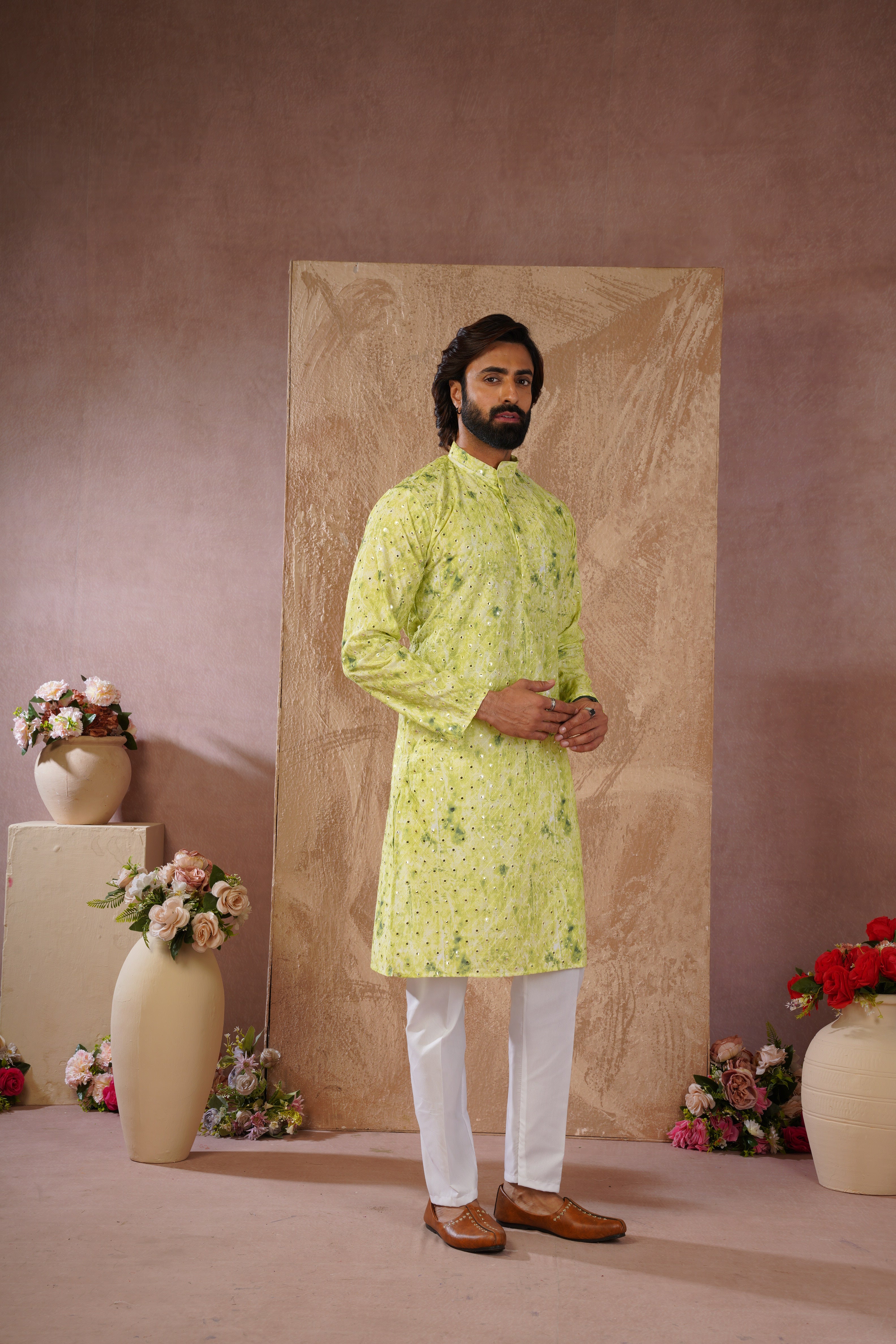 Classic green tie-dye kurta set with sequin glow
