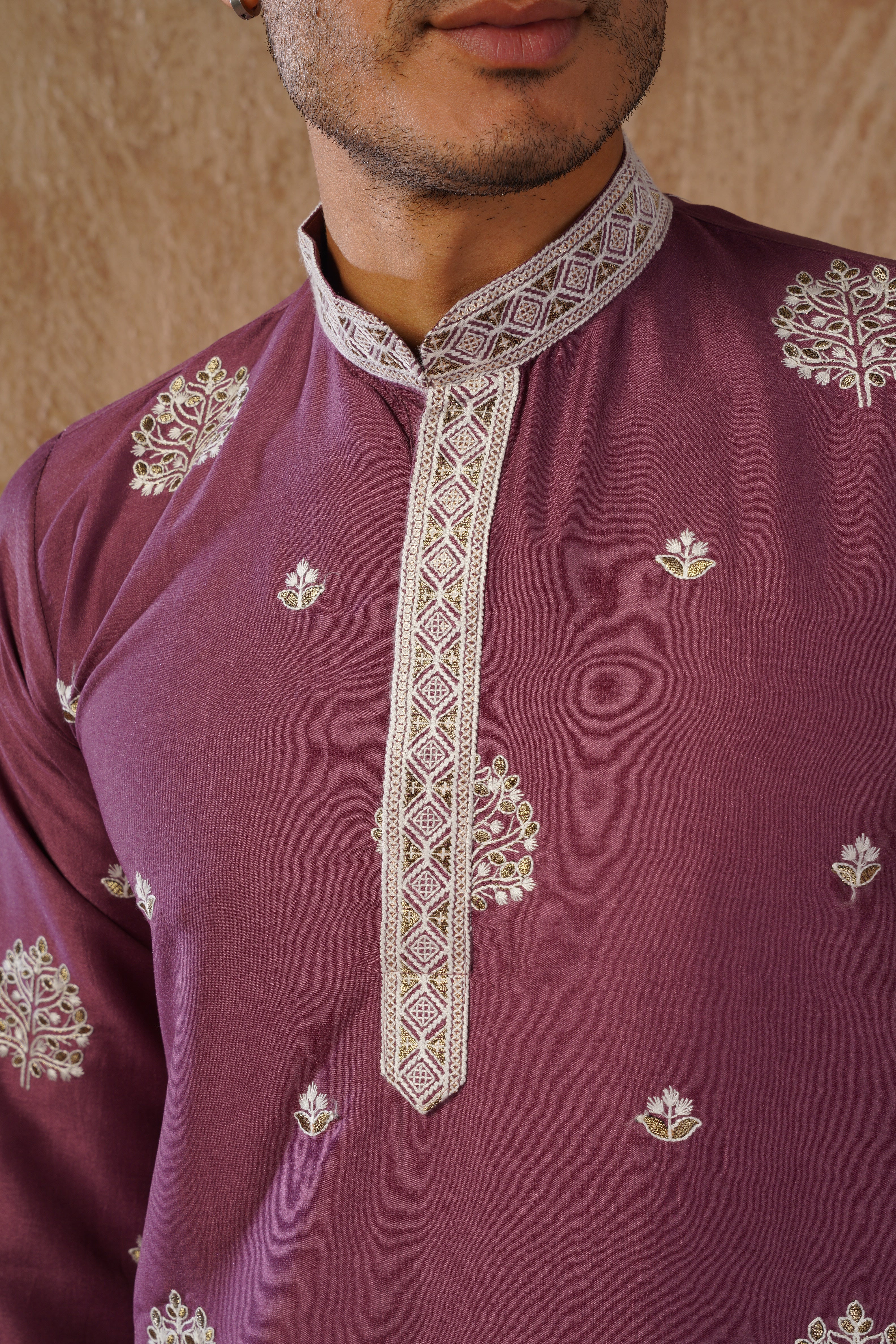 Majestic mauve Orchid Embroidered Kurta set