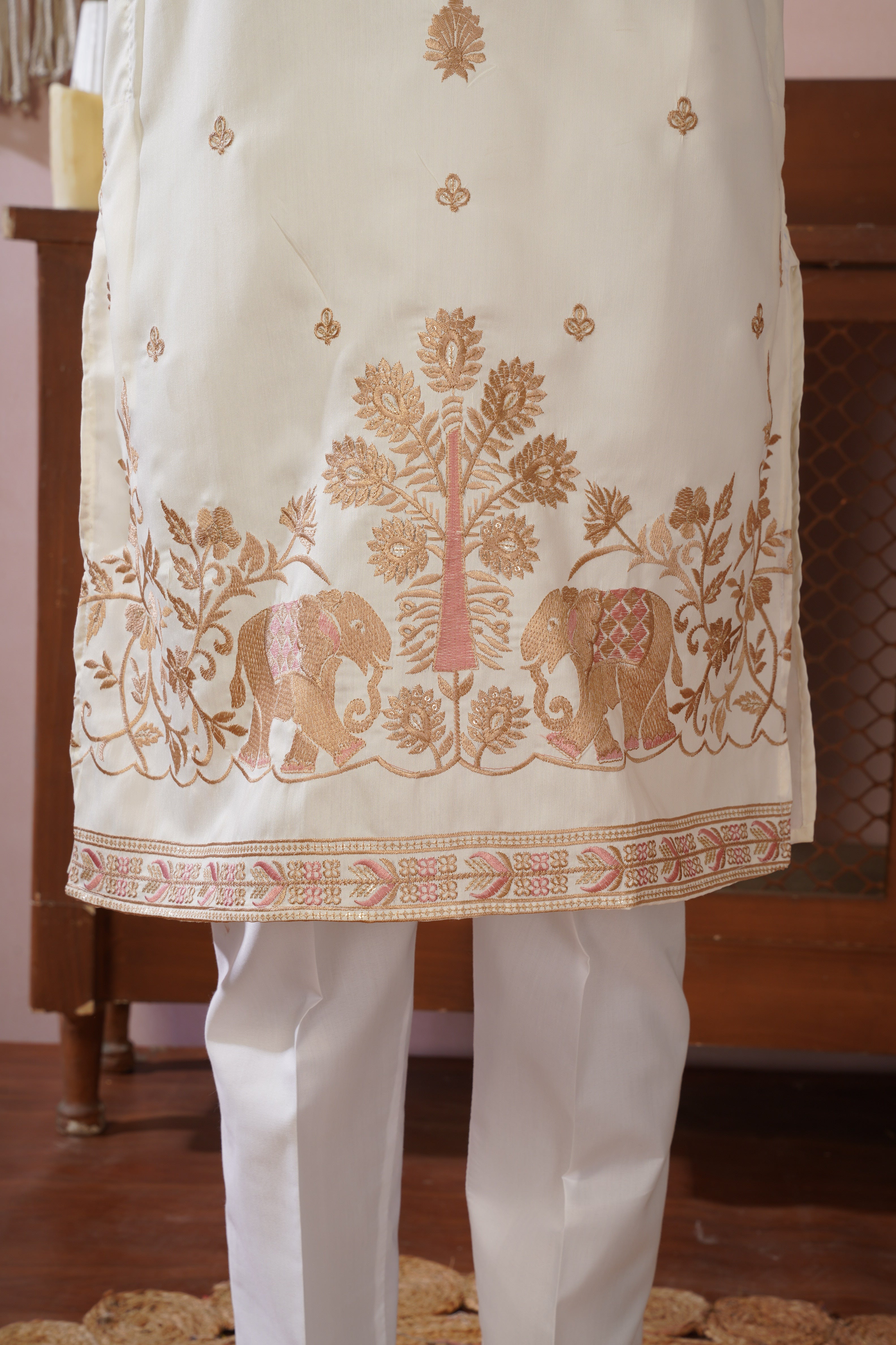 Regal Haathi Darbar Embroidered White Kurta Set