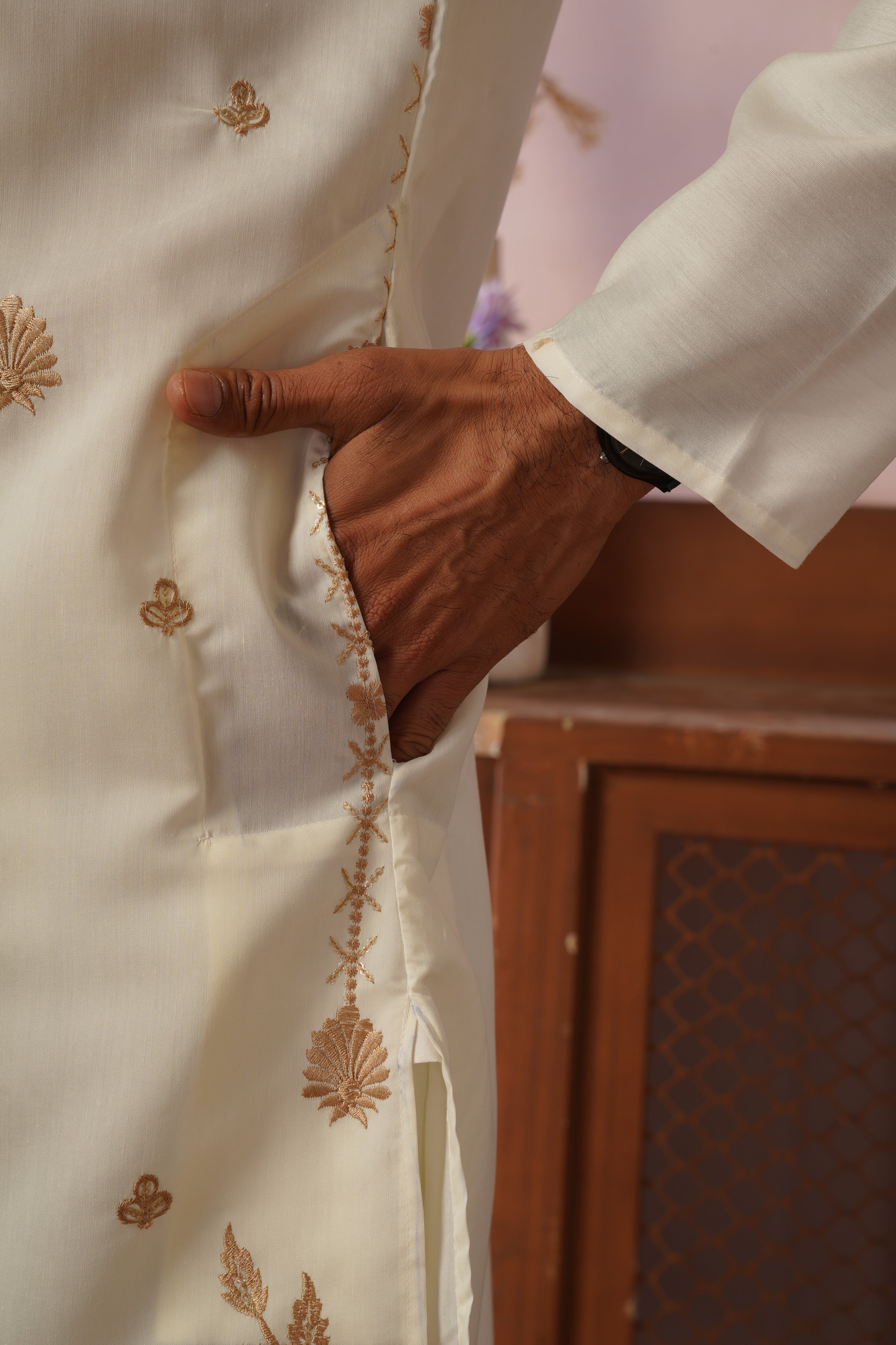 Regal Haathi Darbar Embroidered White Kurta Set