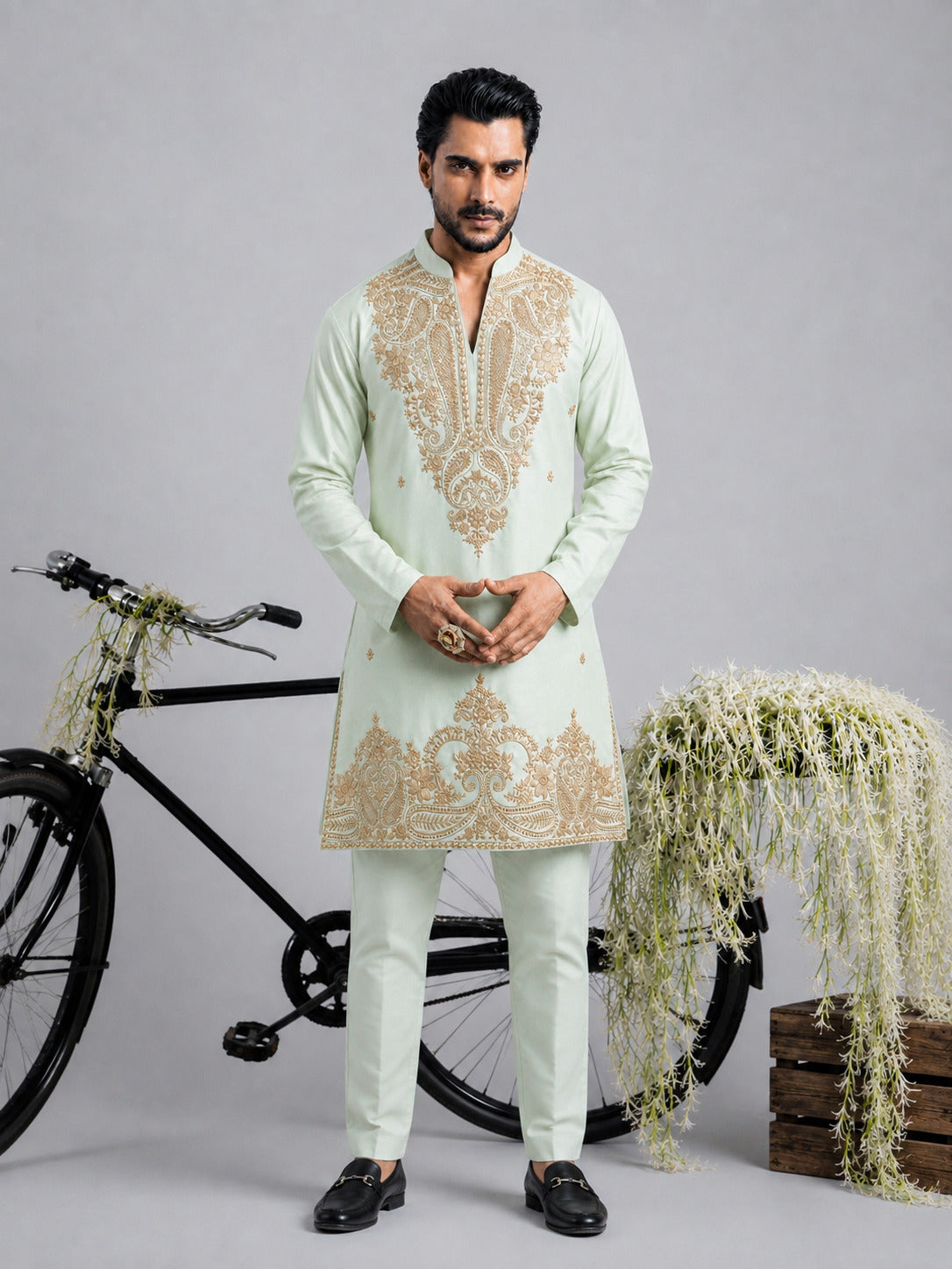 Pista Green Paisley Embroidered V-Neck Short Kurta